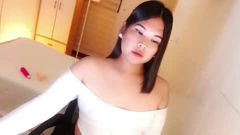 Snapshot of kayleepinay chatting on October 2025 06:28:02 PM Y O U R F U T U R E K A Y L E E online show from October 2025 06:28:02 PM