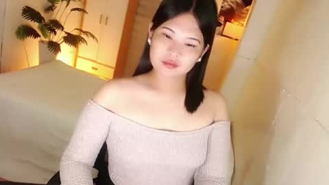 Snapshot of kayleepinay chatting on November 2025 06:43:01 PM Y O U R F U T U R E K A Y L E E online show from November 2025 06:43:01 PM