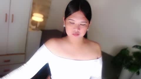 Snapshot of kayleepinay chatting on June 2026 04:55:01 PM Y O U R F U T U R E K A Y L E E online show from June 2026 04:55:01 PM