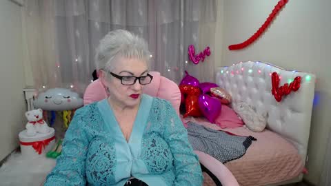 kaylesmoll online show from February 2025 05:07:02 AM