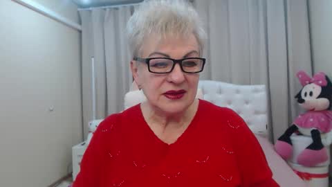 kaylesmoll online show from February 2026 07:43:01 PM