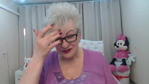 kaylesmoll online show from March 2026 08:03:01 PM