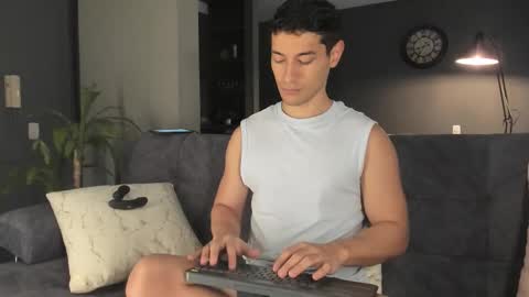 Snapshot of kayn_kalo chatting on November 2025 08:27:02 PM Kayn online show from November 2025 08:27:02 PM