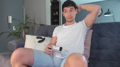 Snapshot of kayn_kalo chatting on November 2025 06:52:01 PM Kayn online show from November 2025 06:52:01 PM