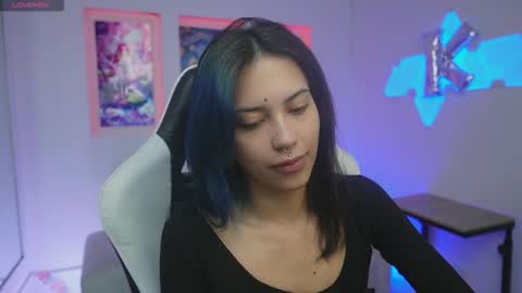 Kayra online show from November 2025 12:06:01 PM