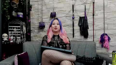 Miss Kazia online show from November 2025 02:06:02 PM