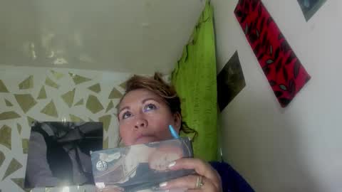 Snapshot of kazsandrah chatting on November 2025 10:08:02 PM KAZSANDRAH online show from November 2025 10:08:02 PM