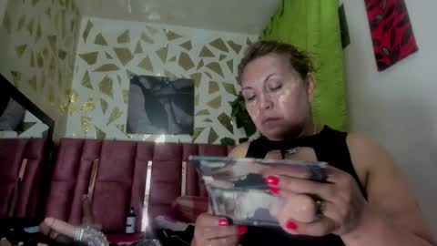 Snapshot of kazsandrah chatting on November 2025 10:37:01 PM KAZSANDRAH online show from November 2025 10:37:01 PM