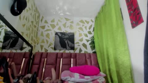 Snapshot of kazsandrah chatting on November 2025 01:38:01 AM KAZSANDRAH online show from November 2025 01:38:01 AM