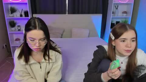 Seb Polly Roxy Jonny online show from February 2025 08:22:02 AM