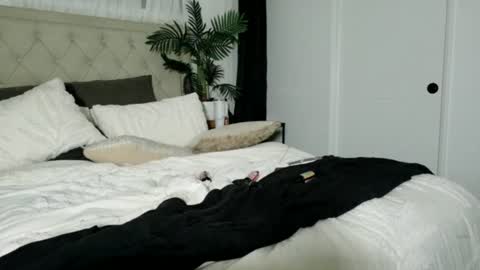Keelie xx online show from July 2026 02:13:01 PM