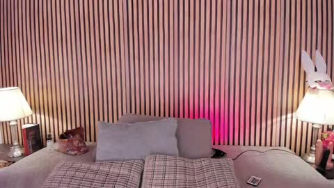 keeyla stone online show from January 2026 09:57:01 PM