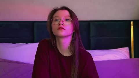 Keira online show from February 2026 07:40:01 PM