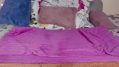 Snapshot of keisy_x chatting on January 2025 09:58:01 PM karo online show from January 2025 09:58:01 PM