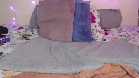 Snapshot of keisy_x chatting on March 2025 03:40:01 PM karo online show from March 2025 03:40:01 PM