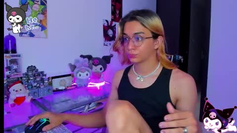 Keita moon online show from November 2025 08:10:01 PM