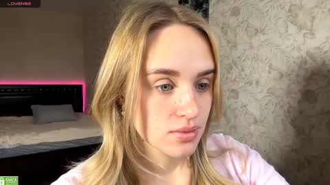 Snapshot of kelisipe chatting on November 2025 08:13:01 AM Sylvia online show from November 2025 08:13:01 AM