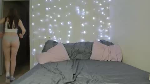 Snapshot of kelly_gerzikaaa chatting on December 2025 03:24:02 AM kelly_gerzikaaa online show from December 2025 03:24:02 AM