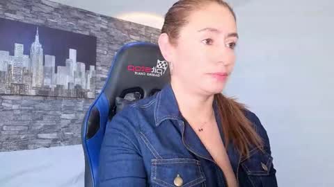 Snapshot of kelly_gracee chatting on May 2026 07:21:01 PM Kelly online show from May 2026 07:21:01 PM