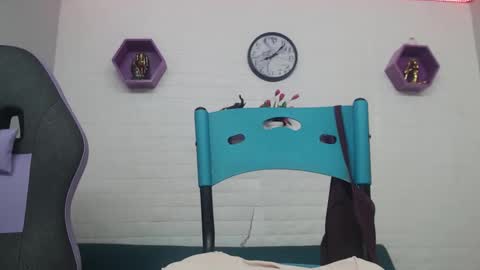 Snapshot of kelly_queenpussy chatting on March 2025 08:40:01 PM KEY online show from March 2025 08:40:01 PM