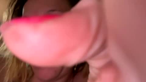 Snapshot of kelly_wight223 chatting on November 2025 12:07:01 PM kelly_wight223 online show from November 2025 12:07:01 PM