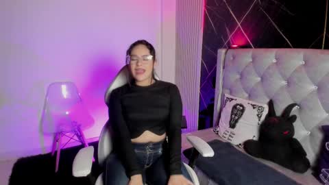 Snapshot of kellymurmonth chatting on December 2025 02:39:01 AM kellymurmonth online show from December 2025 02:39:01 AM