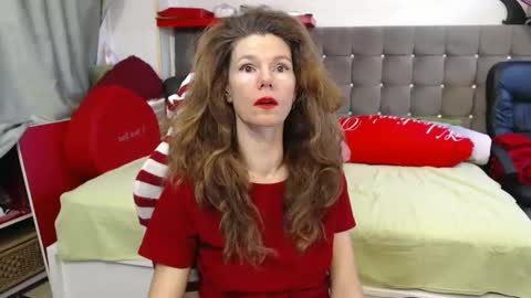 kelly online show from November 2025 09:25:01 AM