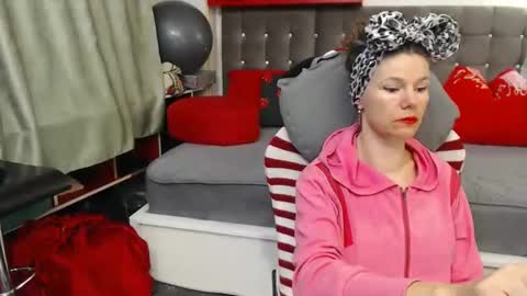 kelly online show from April 2026 03:26:02 AM