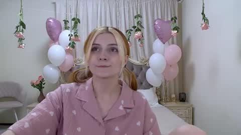 Kelly Stoneys online show from February 2025 04:01:01 AM