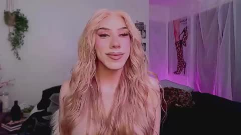 Kelsi  online show from February 2026 07:40:01 AM