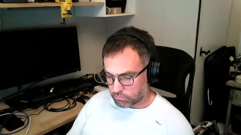 Snapshot of kelvin06133 chatting on December 2024 10:59:02 PM kelvin06133 online show from December 2024 10:59:02 PM