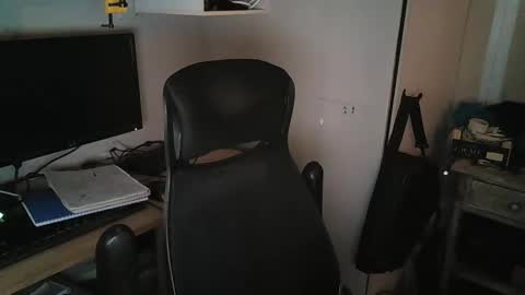 Snapshot of kelvin06133 chatting on February 2025 06:26:02 PM kelvin06133 online show from February 2025 06:26:02 PM