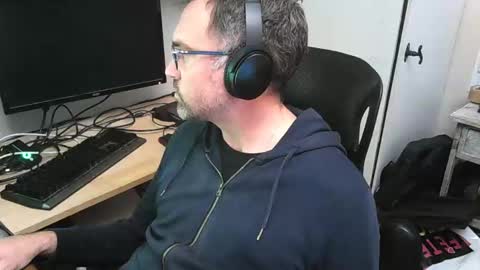 Snapshot of kelvin06133 chatting on March 2025 09:37:01 PM kelvin06133 online show from March 2025 09:37:01 PM