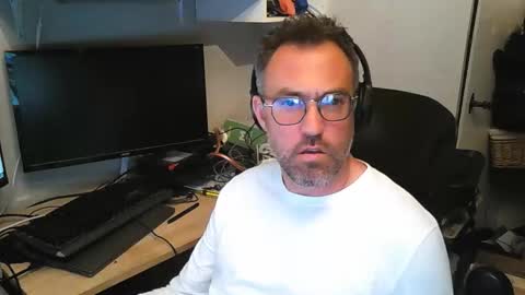 Snapshot of kelvin06133 chatting on April 2026 11:33:02 PM kelvin06133 online show from April 2026 11:33:02 PM