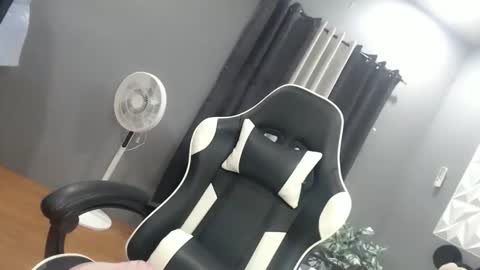 kimmy online show from October 2025 12:35:01 AM