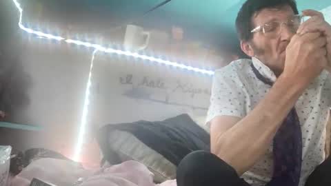 kencam70 online show from April 2026 11:15:02 AM