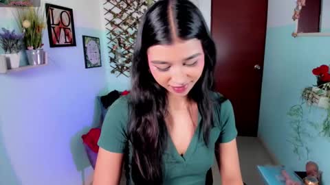 Snapshot of kendal_jenerr chatting on September 2025 03:50:02 PM Carolina online show from September 2025 03:50:02 PM