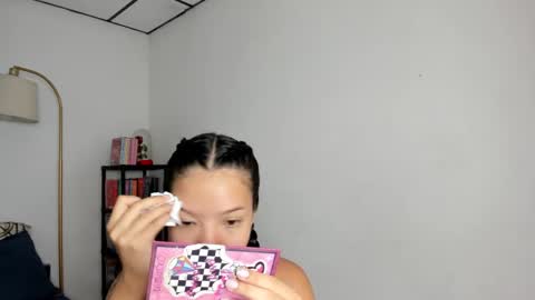 Kendal online show from February 2025 02:37:01 PM