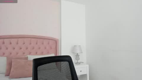 Kendall online show from November 2025 07:09:01 AM