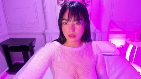 Kendall no Jenner  online show from July 2026 12:24:01 AM