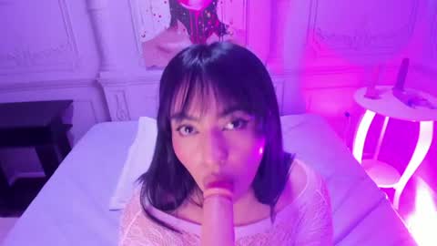 Kendall no Jenner  online show from July 2026 02:05:17 AM