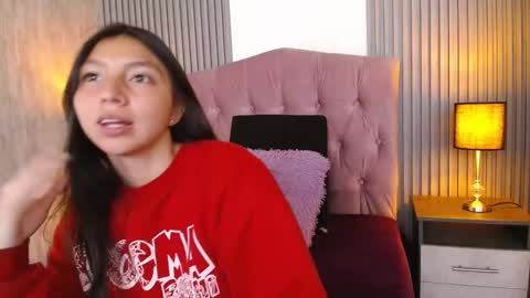 Snapshot of kendall_saenz chatting on February 2025 10:53:01 PM kendall_saenz online show from February 2025 10:53:01 PM