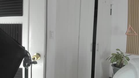 Snapshot of kendallwett chatting on October 2025 02:36:01 PM Kendall online show from October 2025 02:36:01 PM