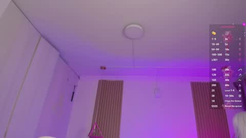 Snapshot of kendallwett chatting on November 2025 08:31:01 PM Kendall online show from November 2025 08:31:01 PM