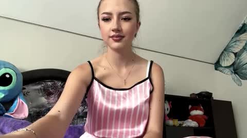 Snapshot of kendastuckmeyer chatting on November 2025 08:14:01 AM Betty online show from November 2025 08:14:01 AM