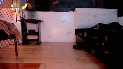 Snapshot of kendra_bailey chatting on June 2026 03:17:01 AM Kendra Bailey online show from June 2026 03:17:01 AM
