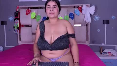 kendra_lovv online show from November 2025 07:39:02 PM