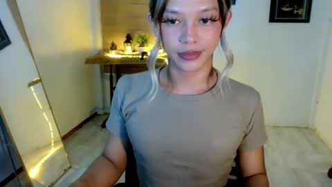 Snapshot of kendra_lunaxx chatting on May 2026 08:11:01 AM kendra_lunaxx online show from May 2026 08:11:01 AM