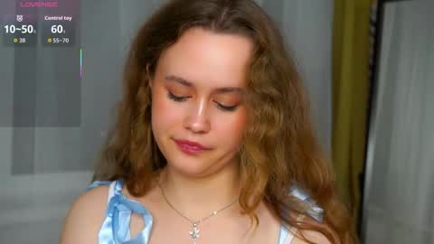 Snapshot of kendraedger chatting on October 2025 06:31:02 PM Kira online show from October 2025 06:31:02 PM