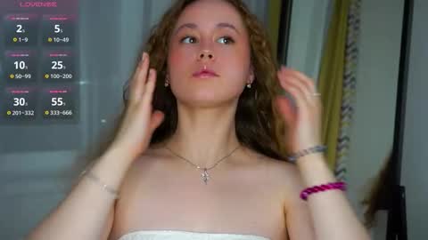 Snapshot of kendraedger chatting on October 2025 06:31:01 PM Kira online show from October 2025 06:31:01 PM